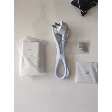 Bontott Ubiquiti 30W 2.5GbE PoE tápegység
