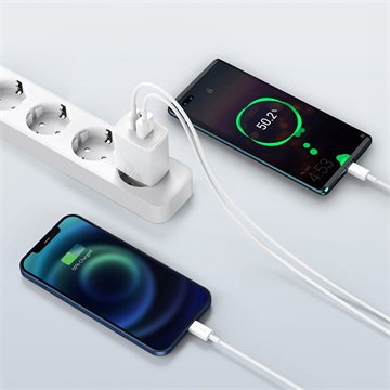 Baseus Compact hálózati gyorstöltő 20W, USB Type-C + USB Type-A, fehér