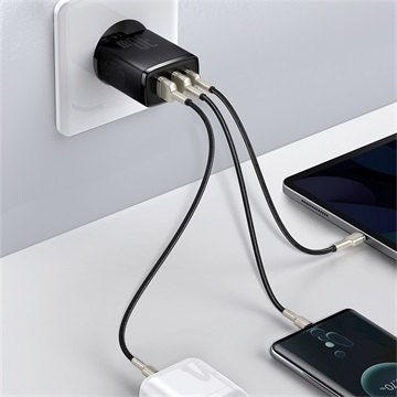 Baseus Compact hálózati gyorstöltő 30W, USB Type-C + 2×USB Type-A, fekete