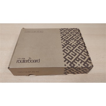 Használt MikroTik CRS112-8P-4S-IN asztali/rackbe szerelhető switch