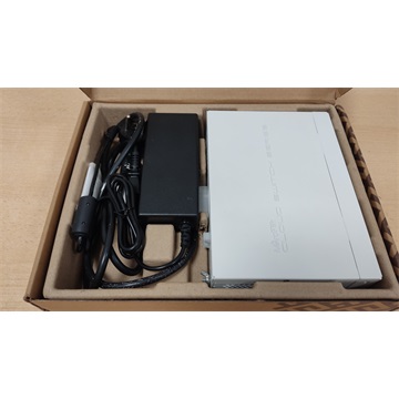 Használt MikroTik CRS112-8P-4S-IN asztali/rackbe szerelhető switch