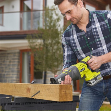 Ryobi 18 V szablyafűrész, akkumulátor és töltő nélkül