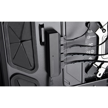 DeepCool FH-04 - 4portos belső hub - DP-F04PWM-HUB